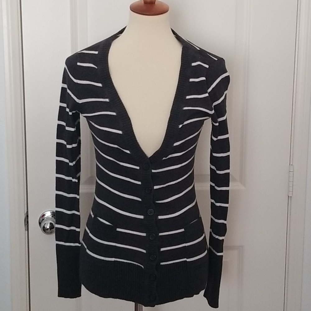 Mossimo Supply Co. Long sleeve cardigan,v-neck